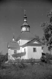 Wooden church in Pyrohivka. View from east. 16.08.1993.